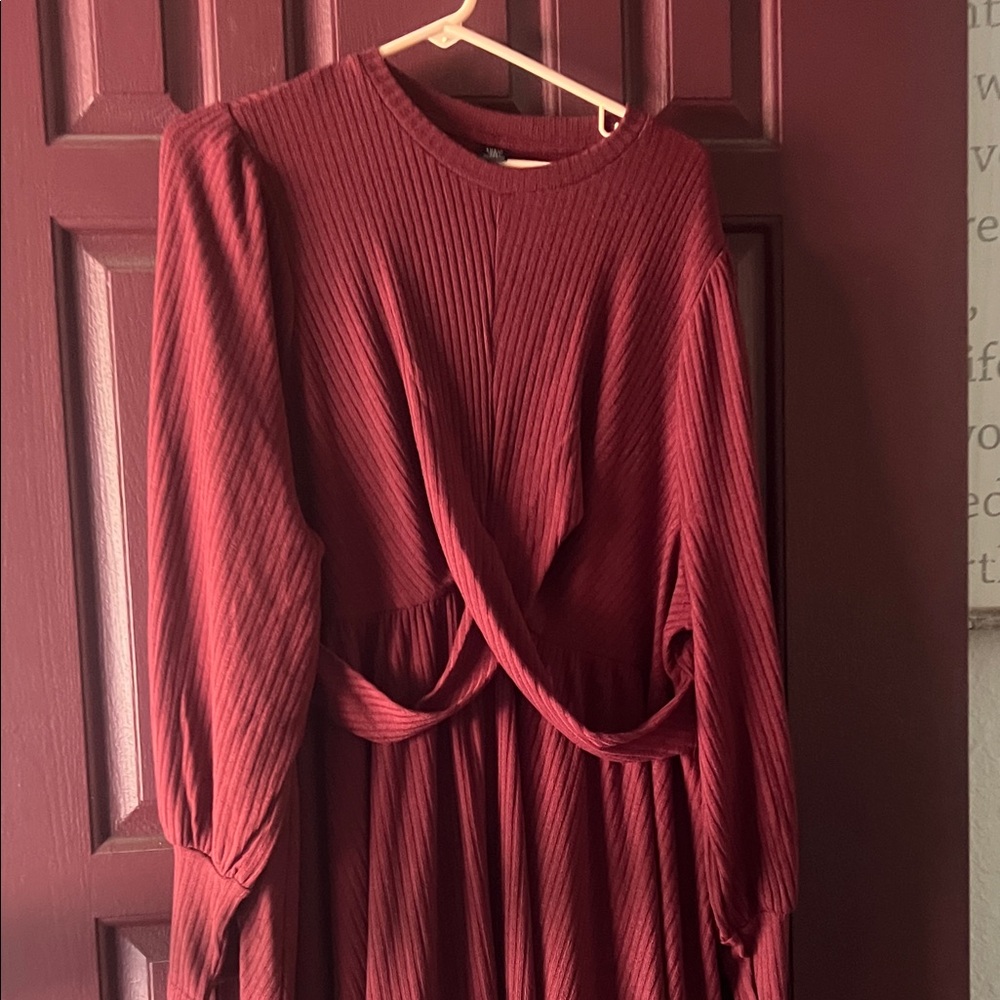 Elegant Black and Red Women's Dress Set - Picture 6 of 13